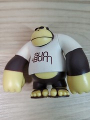 Sun Bum Sunny Gorilla Monkey Figure Poseable Arms Feet PE-ZC-22D 3″ Advertising