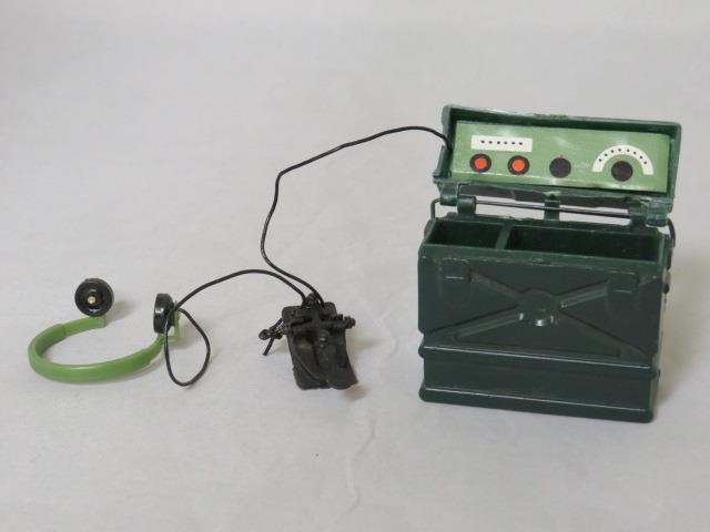 Hasbro GI JOE 1960’s Action Soldier GREEN TEAM FIELD MORSE CODE RADIO PACK (EX)