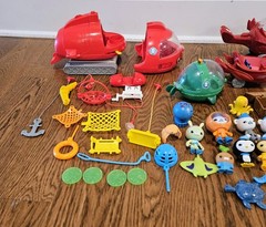 Huge Fisher-Price Octonauts Toy Lot Gups Submarines Figures Creatures…