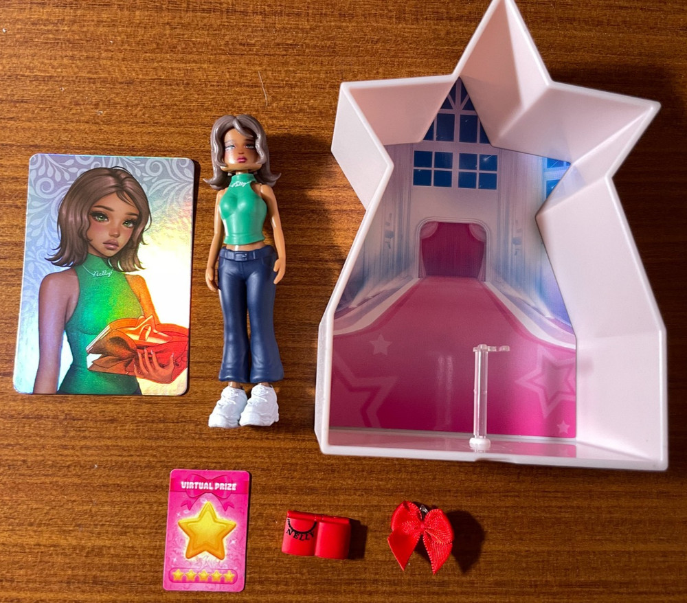 Dress to Impress Mystery Model Series 3 NELLY Doll Toy & DLC CODE Secret Rare