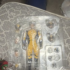 Mezco Toyz One:12 Collective Marvel Deadpool & Wolverine Wolverine Deluxe 2024