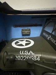 Soldiers Of The World Us Military Vehicle No 98395 NEW (BEAT UP BOX)