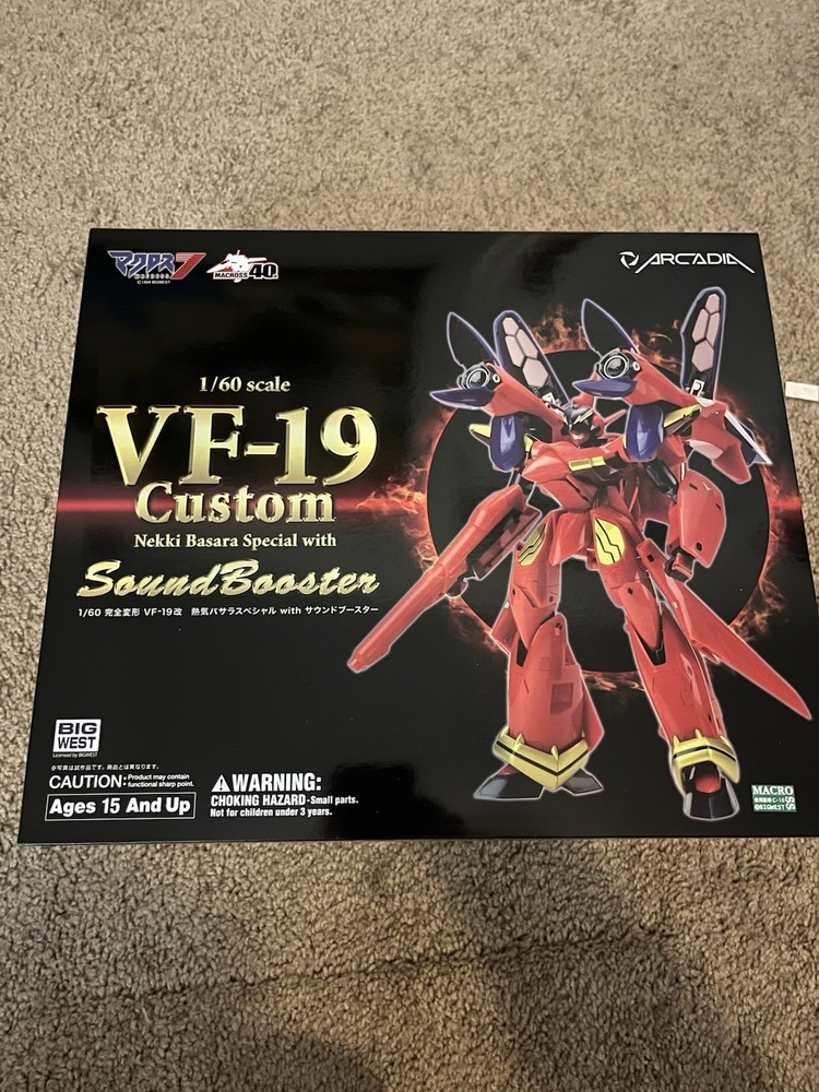 Arcadia Macross 7 Fire Valkyrie VF19 Kai Sound Booster Pre-owned