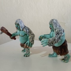 H.G. Wells’ George time traveler and Morlock For Time Machine 1/18 scale