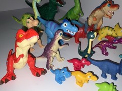 Mixed Lot 20 colorful dinosaurs Toy Figures Vinyl & Plastic