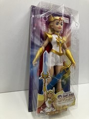 Mattel Netflix She-Ra and the Princesses of Power She-Ra Doll NEW- 2018