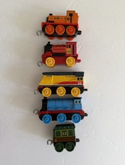 Thomas Trackmaster Push Along LOT of Trains 2020 – NIA, Rebecca, Victor, Gordon