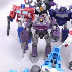 Transformers Core Class Lot o Complete Legacy Studio Series Skywarp Ratchet