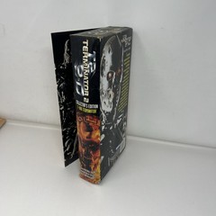 VTG 1997 Kenner T2 Terminator 2 T-800 Action Figure 3D New Box Damage