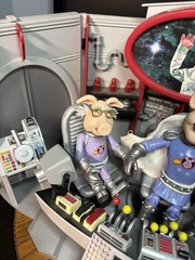 Palisades Muppets Pigs in Space Playset Miss Piggy Link Strangepork 3 Figures +