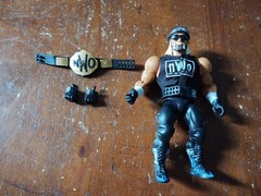 MATTEL WWE SUPERSTARS NWO HOLLYWOOD HULK HOGAN LOOSE WRESTLING FIGURE WITH BELT