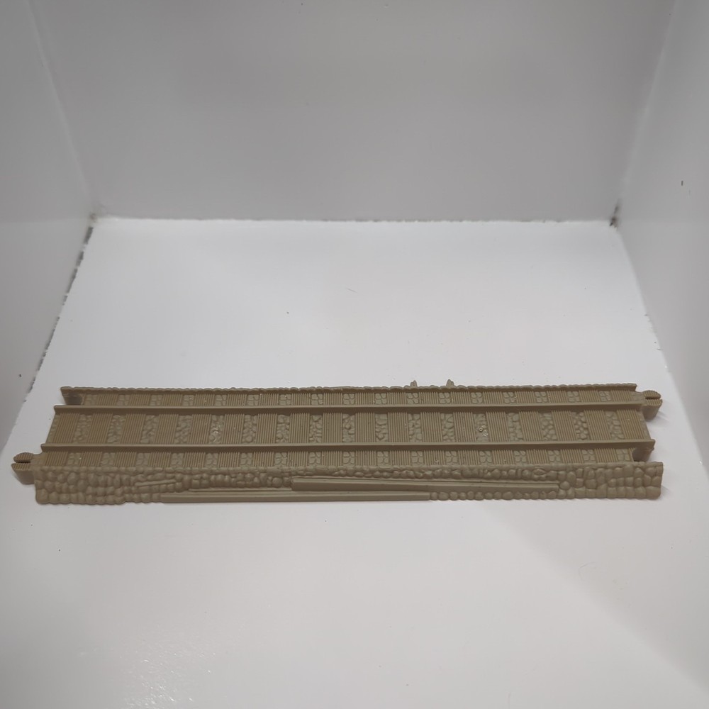 Thomas The Train Gullane Track 8.5″ Tan Straight Replacement Part Rails On Side