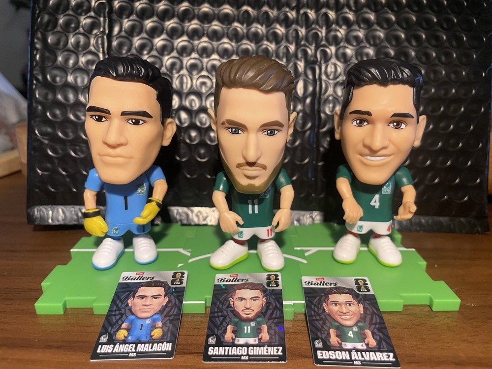 ALL 3 ZURU BALLERS FIFA WORLD CUP 2026 MEXICO PLAYERS- GIMENEZ- ALVEREZ- MALAGON