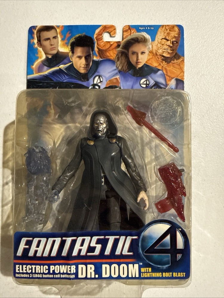 ToyBiz Fantastic Four Dr. Doom Electric Power Action Figure Light Up w/ Bolt