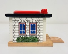 Rescue Hospital Thomas & Friends Wooden Railway LC99349 No Box