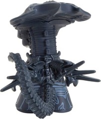 Titans Aliens Limited Edition Glow-in-the-Dark 6.5″ Alien Queen Vinyl Figure New