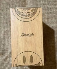 poplife mindstyle wood grinnie art ron english designed art toy maybe 10cm tall