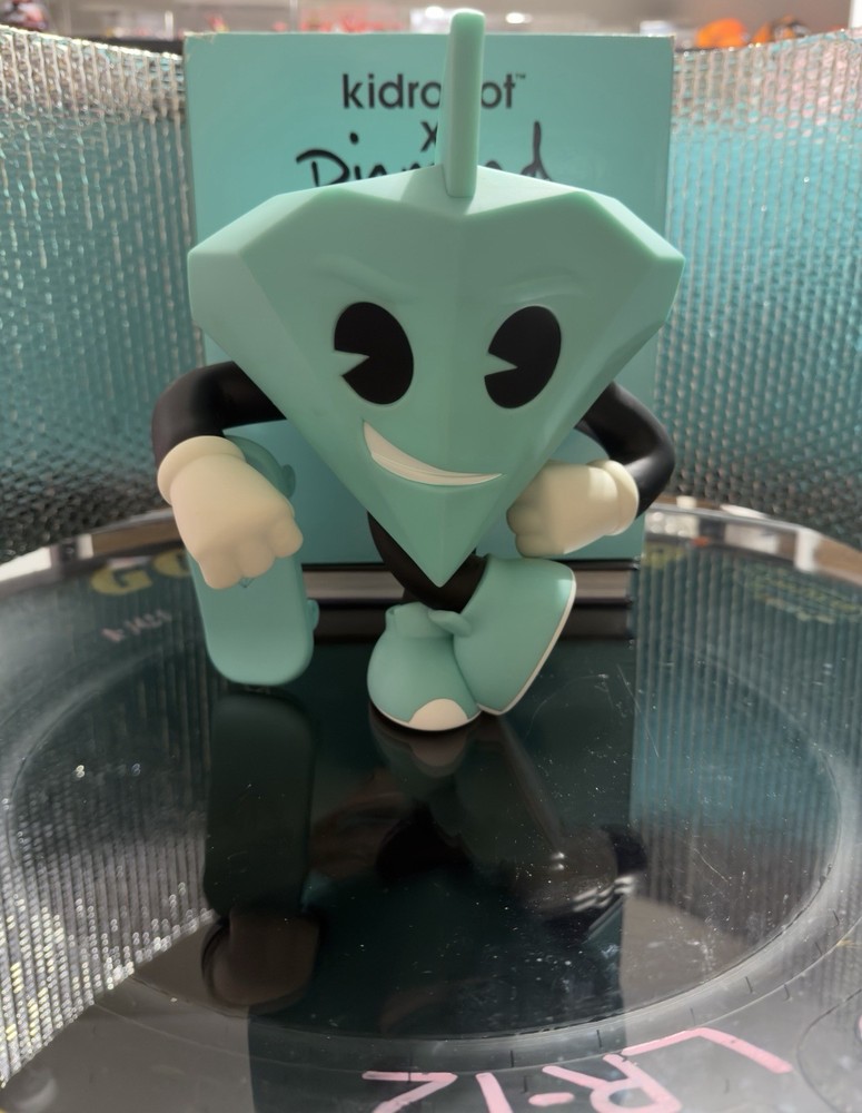 Kid Robot x Diamond Supply Co Cutty Large 9″ Tall with Box Limited Edition