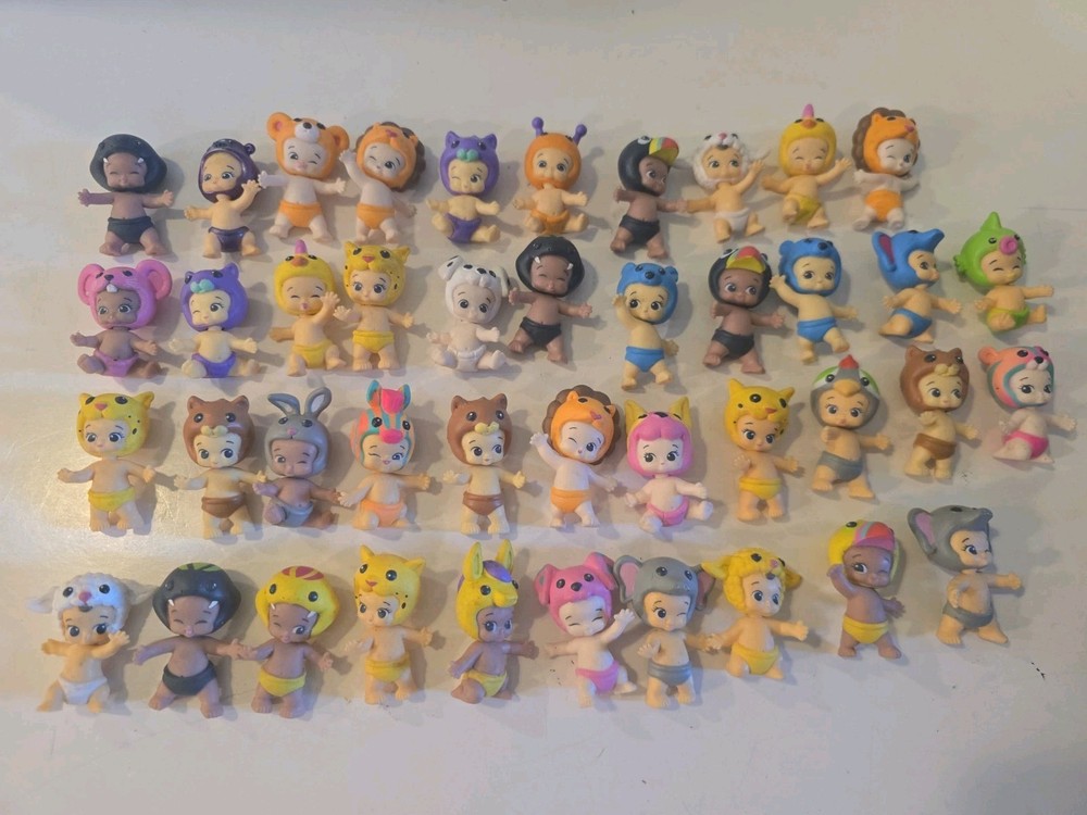 TWOZIES LOT of 42 Babies Moose Dolls Minis Miniature Figures Animals Season 1&2