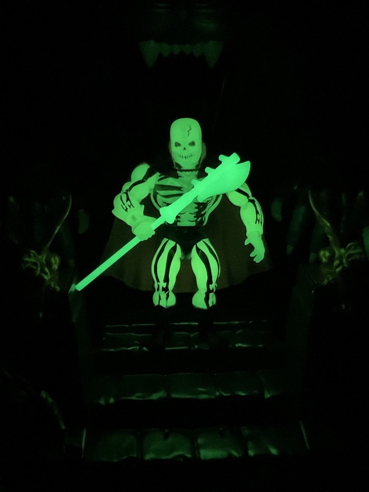 MOTU Origins “CUSTOM Glow in the Dark Halberd only” for Scareglow slightlyscaled