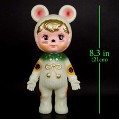 Charmy-Chan Glow in Dark Soft Vinyl 8.3″ Maneki-Neko ver. Kodama Toy Sofubi