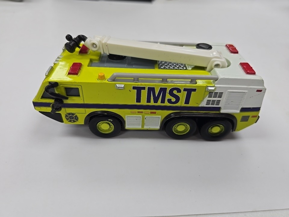 Disney Pixar Planes FIRE & RESCUE RYKER Rotating Boom TMST diecast truck