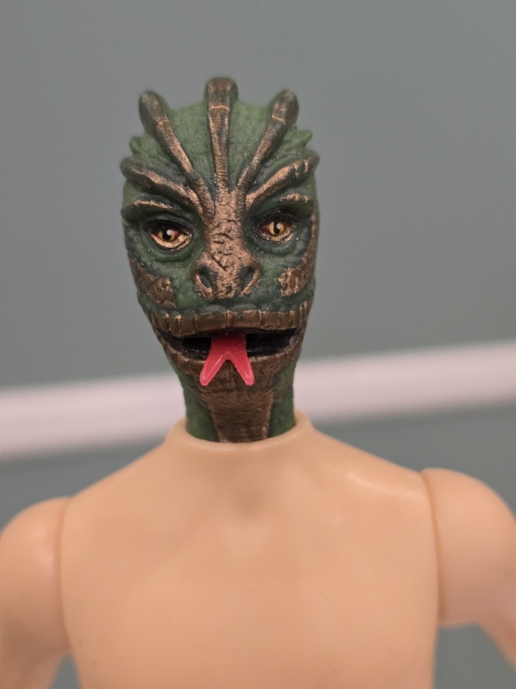 Vintage 1984 LJN V Enemy Visitor Action Figure AS SHOWN READ