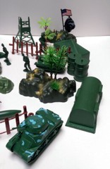 82pcs/set Military Playset Plastic Toy Soldier Army Men Figures & Accessories 3+