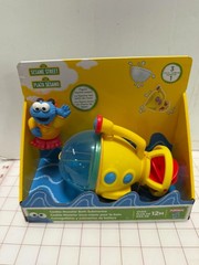 2013 Sesame Street Cookie Monster Bath Submarine Toy With Figure NEW Playskool