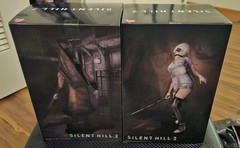 Silent Hill 2 Pyramid Head/Bubble Head Nurse Figure Set