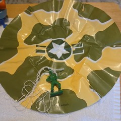 Disney Toy Story GREEN ARMY MAN Action Figure with Parachute