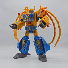 M Collection Deformable The Chaos Bringer Unicron Planet Eater 12″ Action Figure