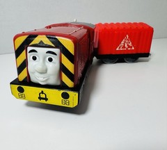 Thomas & Friends Trackmaster Salty Battery Powered Motorized Train 2013