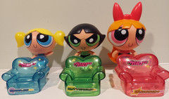 2000 Cartoon Network POWER PUFF Girls – Sittin Pretty – 3 Figure Set w/ Stands!