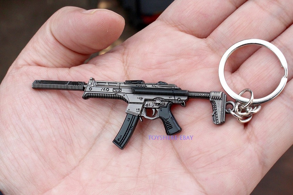 Miniature Metal gun MP5 Keychain Exquisite Silky Smooth 11CM