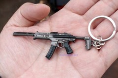 Miniature Metal gun MP5 Keychain Exquisite Silky Smooth 11CM