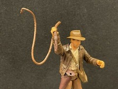 Hasbro Indiana Jones Action Figure 3.75″ w/Accessories INDY With IDOL 2007 MINT