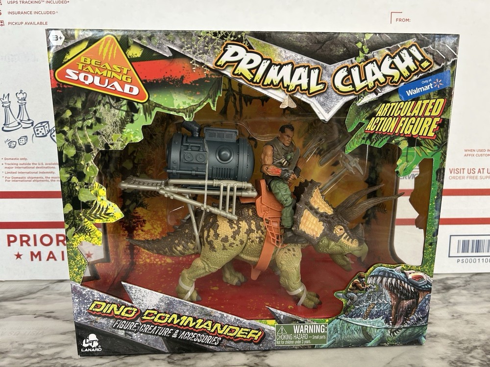 Primal Clash Dino Commander Beast Taming Squad Triceratops Figure Exclusive