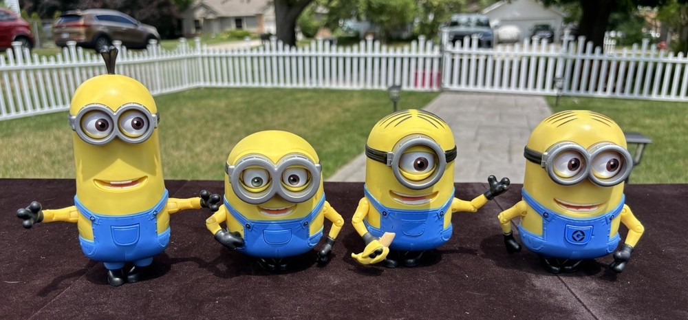 Universal Studios Thinkway Toys Minions Despicable Me Stuart Bob Dave Kevin?