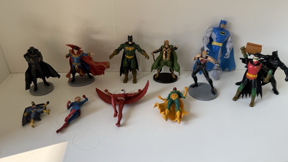 Marvel DC Superhero Action Figure Lot of 12 Batman Loki Vision Hawkeye Robin