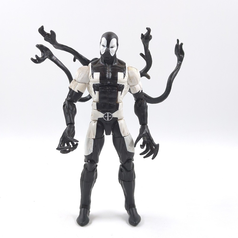 Marvel Legends Symbiote Deadpool Back in Black Gamestop Exclusive – Incomplete