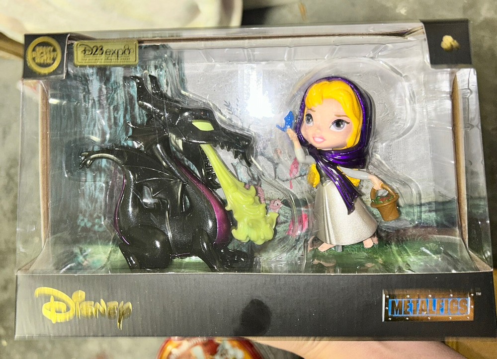 New Disney D23 Expo 2017 Metalfigs Sleeping Beauty Aurora W/ Dragon Maleficent