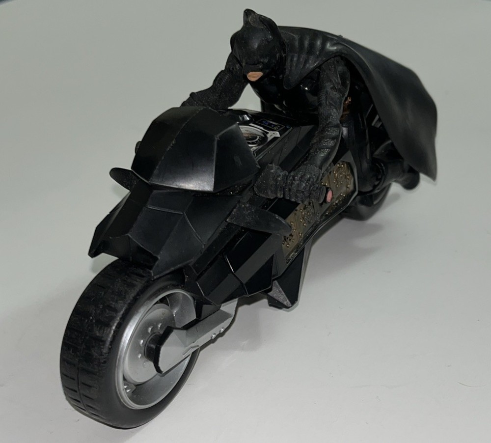 Vintage DC Batman The Dark Knight Mattel Flare & Fire Batcycle 2008 Action Set