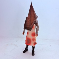 Mezco Toyz One: 12 Collective Silent Hill 2 Red Pyramid Thing Figure Toy Gift