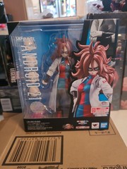BRAND NEW Bandai S.H.Figuarts Android 21 Lab Coat Dragon Ball Fighter Z SHF