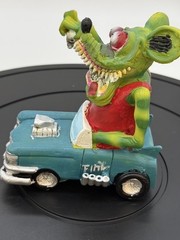 VRHTF RARE SUPER COOL ED “BIG DADDY” ROTH RAT FINK ” WITH COOL CAR”