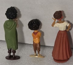 Authentic Disney Store Encanto Madrigal Figurine Toy Set 7 Figures Mirabel Bruno