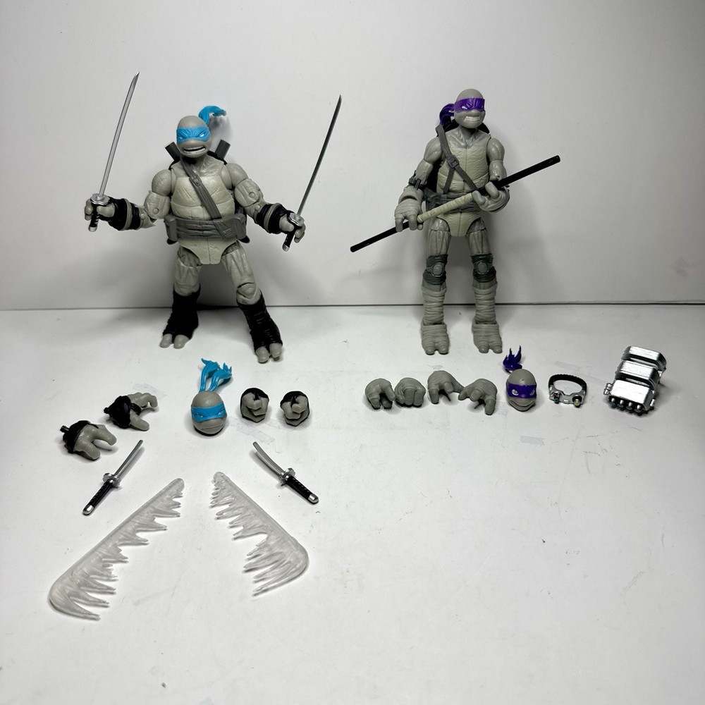 BST AXN Teenage Mutant Ninja Turtles Leo & Donatello Comic Black & White TMNT