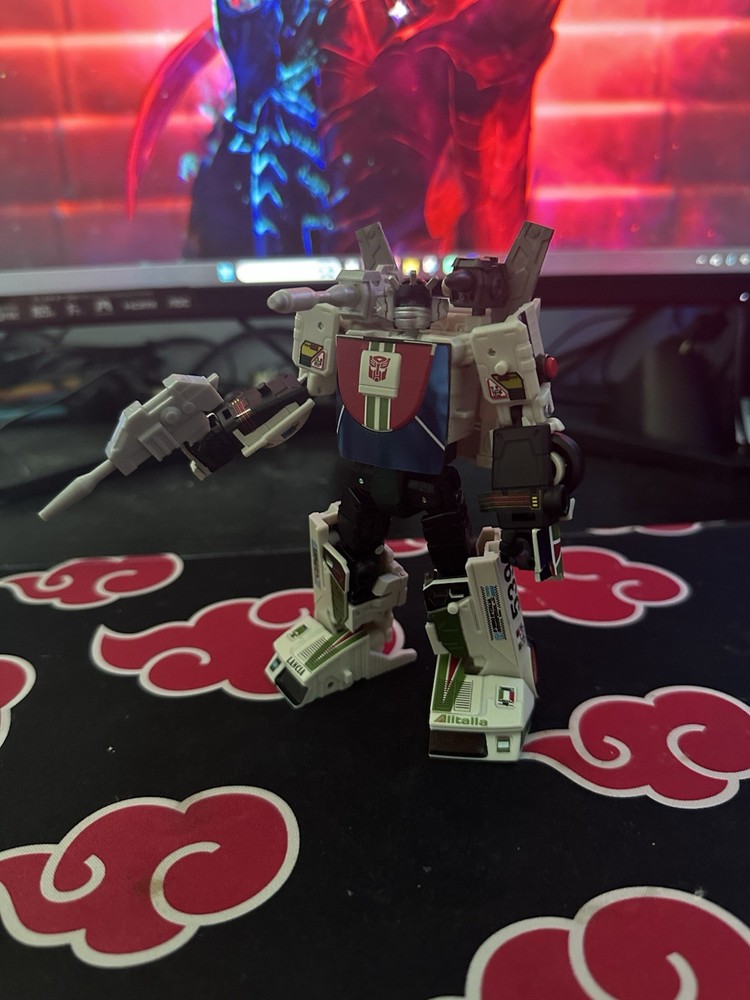 Transformers Earthrise Wheeljack Complete Used W/ Toyhax & Upgrade Kits