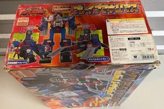TRANSFORMERS C-027 BRAVE MAXIMUS TAKARA *NEW OPEN BOX*